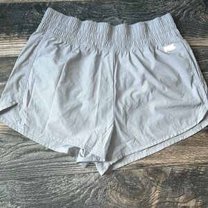 Victoria’s Secret PINK Active Lined Women's Gray Shorts Pockets Size Large